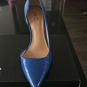 blue heels size 8